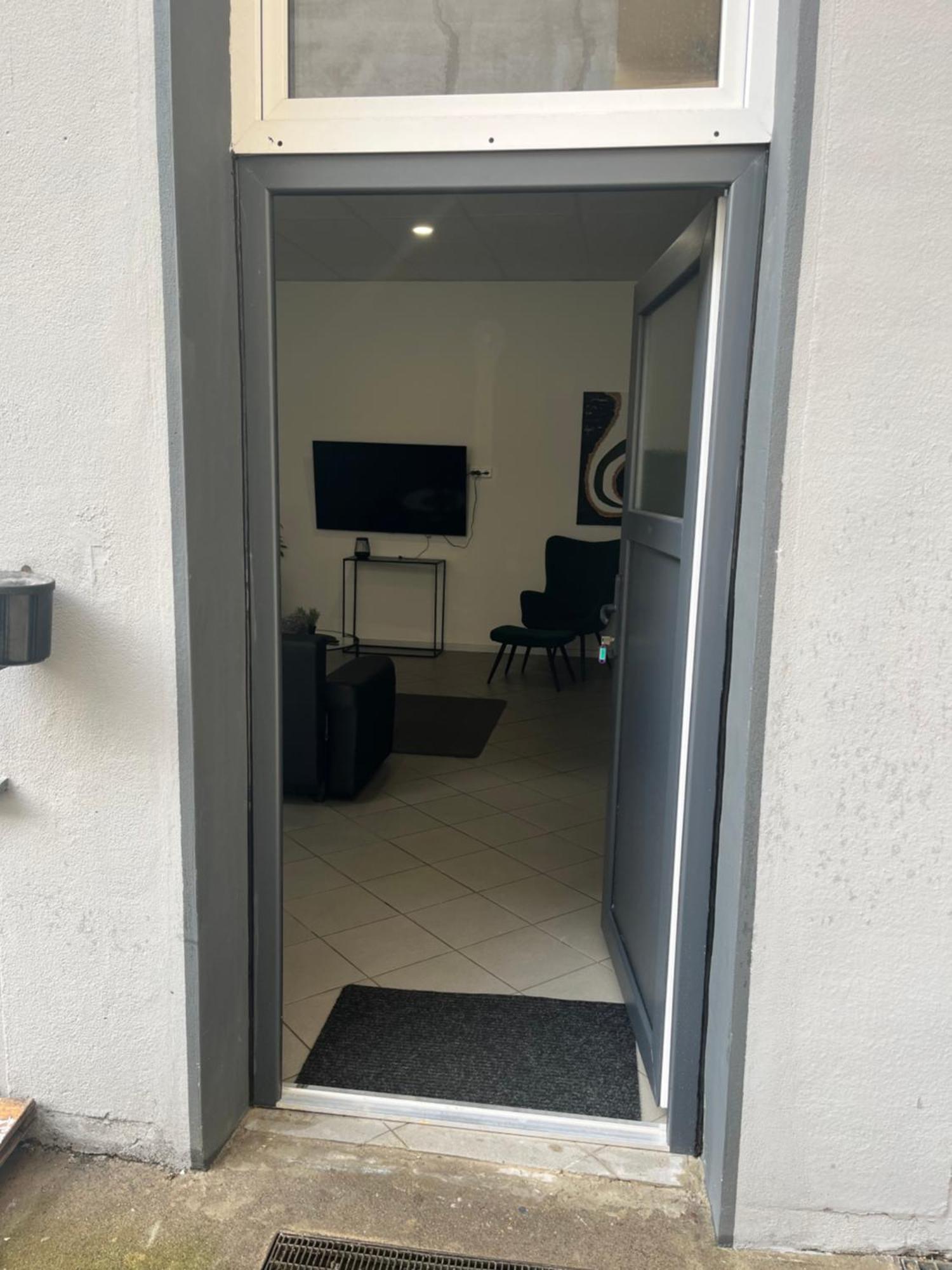 Apartment Central 10D 55Qm Wi-Fi Free Parking Calm Back House Dortmund Exterior photo